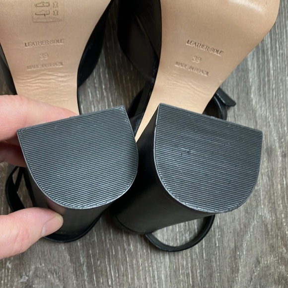 Maeve - Picture 11 of 17